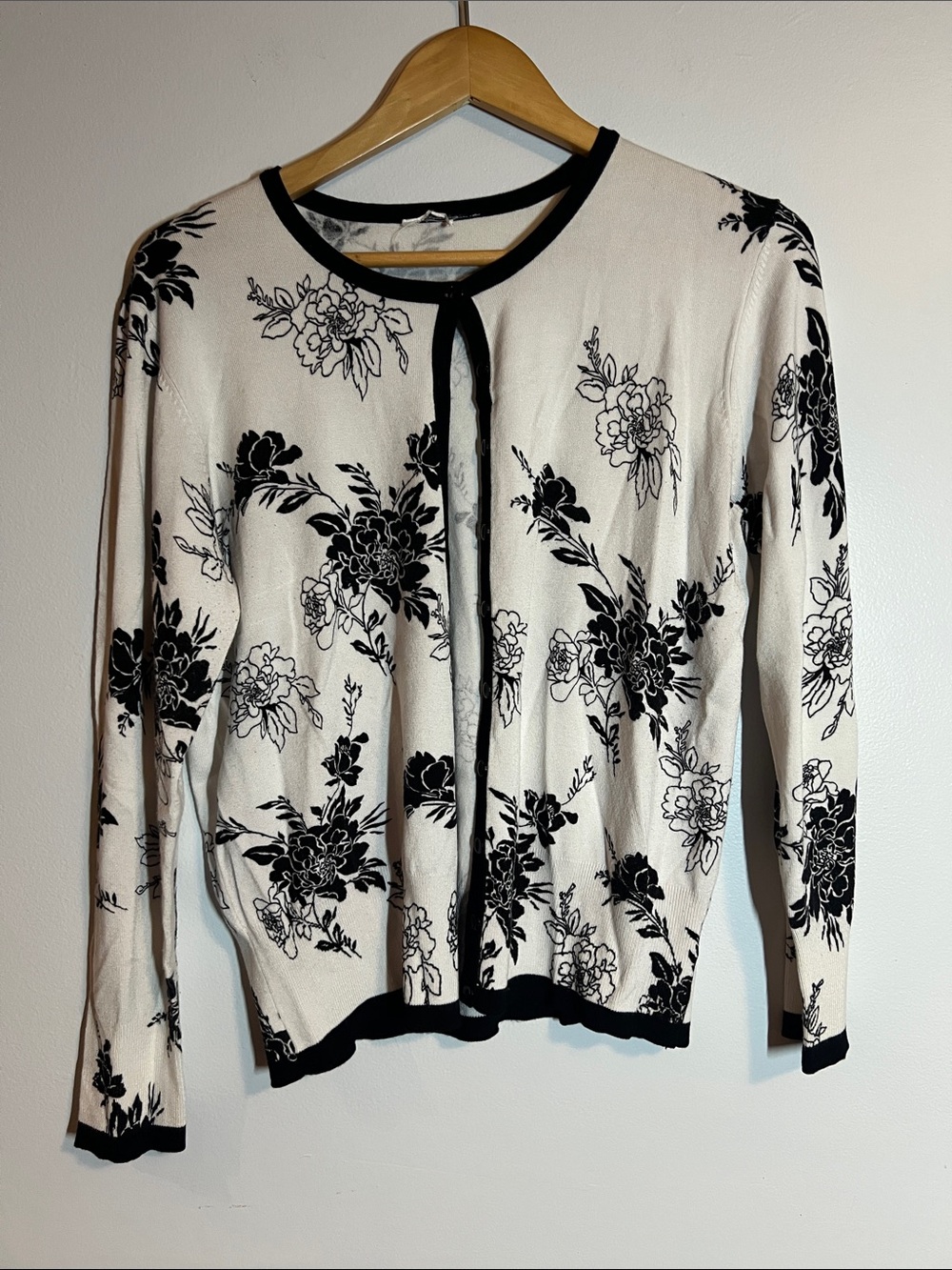 Black & White Floral Cardigan Top - Women's